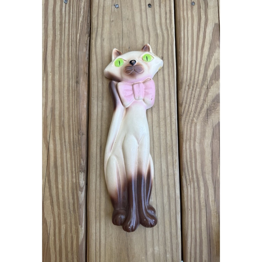 Vintage 1976 MCM Siamese Cat Chalkware Wall Hanging 10" Green Eyes Pink Bow